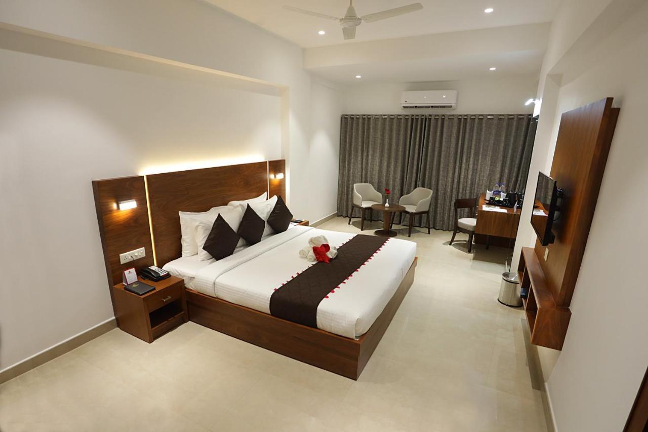 Hotel Iswarya Residency Kottayam Exterior foto