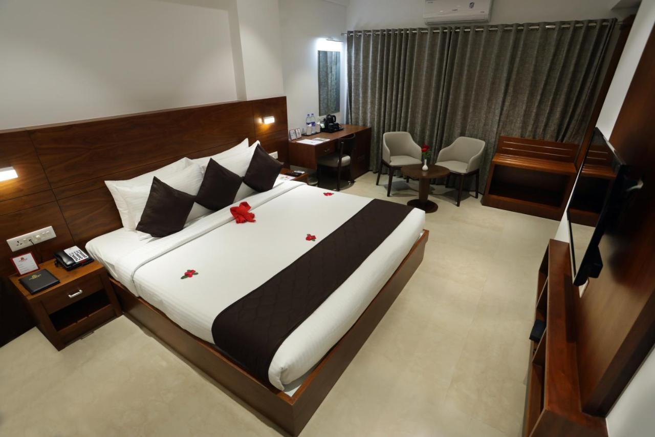 Hotel Iswarya Residency Kottayam Exterior foto