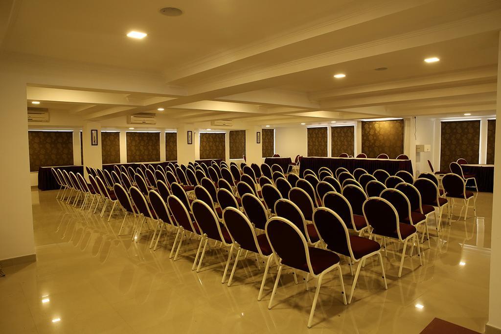 Hotel Iswarya Residency Kottayam Exterior foto